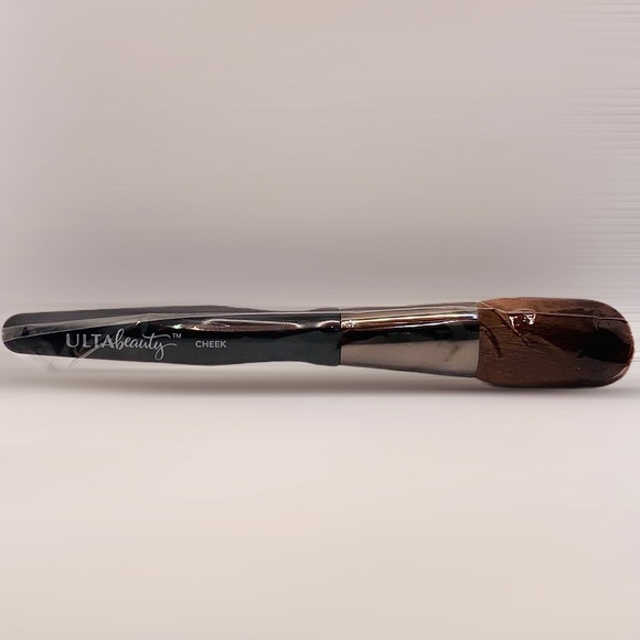 Ulta Beauty Other - Ulta Beauty Cheek Black & SIlver Makeup Brush